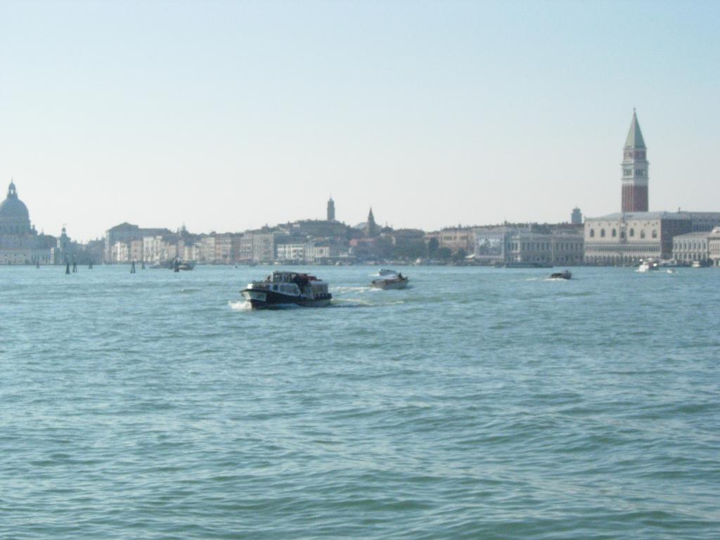 Appartamento Vacanze Casadueottanta Loc-13704 Venedig Eksteriør billede
